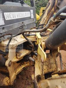retroescavadeira new holland 4x4 b95b ano 2013 cabine aberta