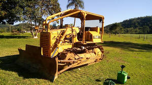 Trator De Esteira Caterpillar D4E