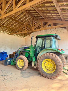Trator John Deere 5078E