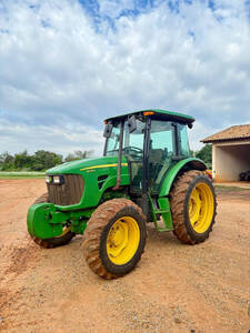 Trator John Deere 5078E