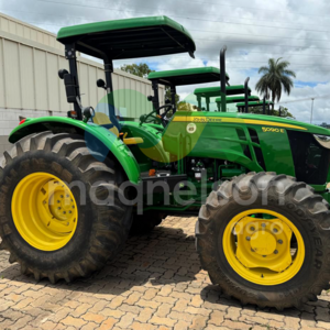 Trator John Deere 5090E