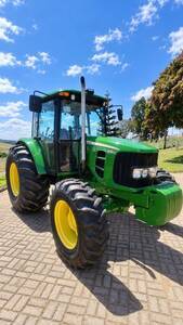 Trator John Deere 6125j 