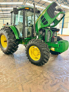 Trator John Deere 6125J