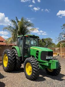 Trator John Deere 6150j