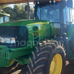 Trator John Deere 6150J