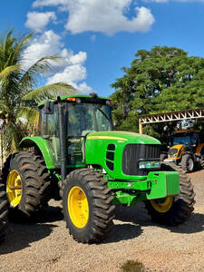 Trator John Deere 6190J