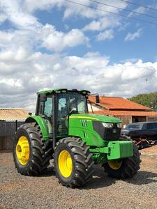 Trator John Deere 6190M 