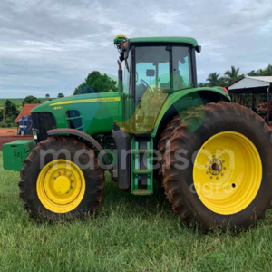 Trator John Deere 6210J