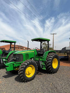 Trator John Deere 6415