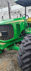 Trator John Deere 6415