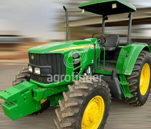 Trator John Deere 6415 Ano 2011