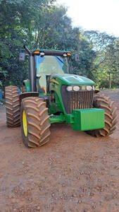 Trator John Deere 7200J