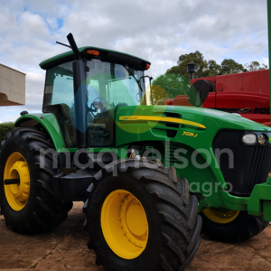 Trator John Deere 7225J