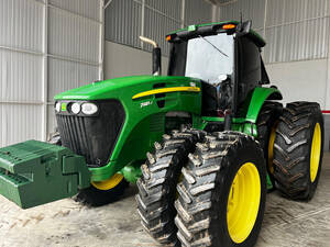 Trator John Deere - 7225J. Fabricação 2014