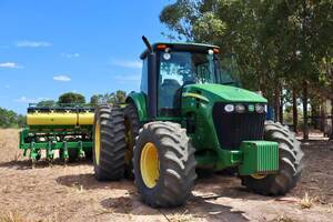 Trator John Deere 7230j 