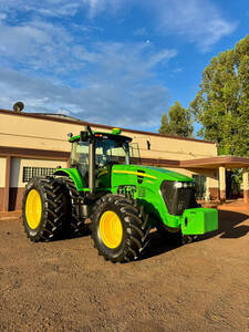 Trator John Deere 7230J