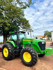 Trator John Deere 7230J
