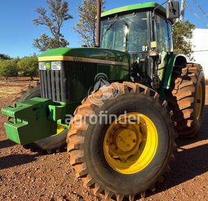 Trator John Deere 7500 Ano 2000