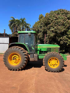Trator John Deere 7505