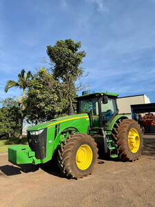 Trator John Deere 8270R