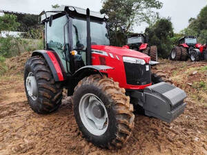 Trator Massey Ferguson 6713 Com 135 Cv Cabnado