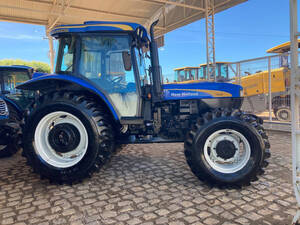 Trator New Holland - 7630 8X2