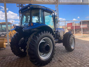 Trator New Holland - 7630 8X2