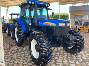 Trator New Holland - 7630 8X2