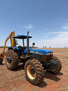 Trator New Holland 7630