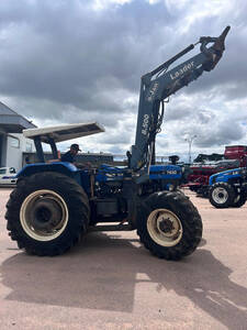 Trator New Holland 7630