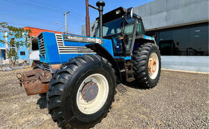 Trator New Holland 8630 4X4 Ano 1997 Cabinado