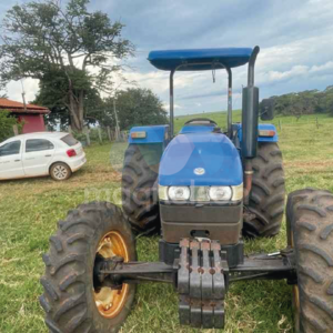 Trator New Holland Tt4030