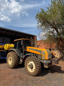 Trator Valtra 1280R
