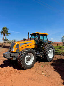 Trator Valtra Bh 180