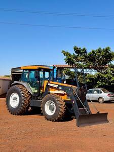 Trator Valtra BH 185i