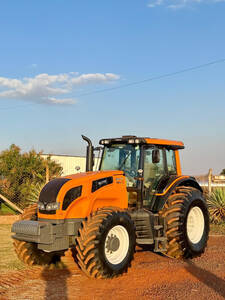 Trator Valtra Bh 210I