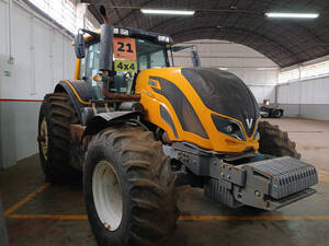 Trator Valtra -Bh224 - 2021