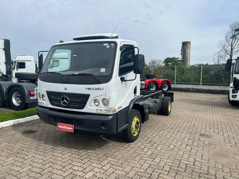 Mb Accelo 815 4X2 - 3