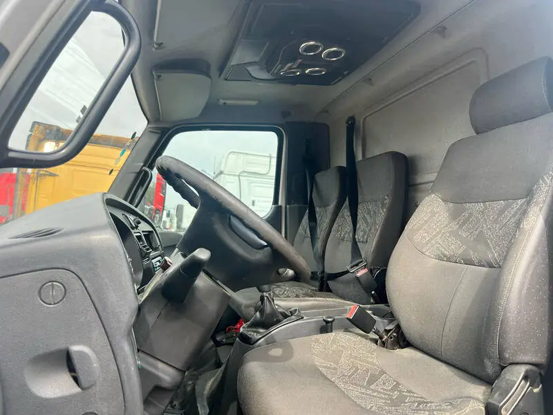 Mb Accelo 815 4X2 - 9